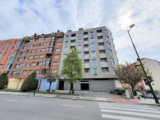 Local comercial en Venta en Fozaneldi - Tenderina