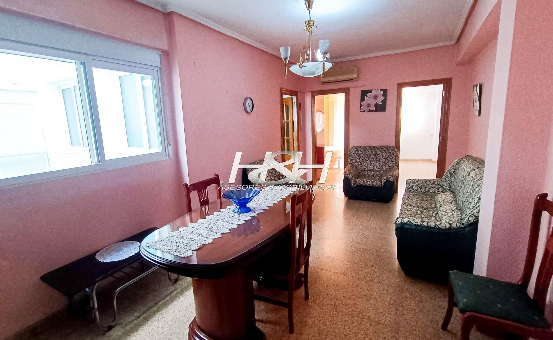 Sala d'estar de Pis en venda en Paterna amb Aire condicionat i Balcó