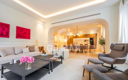 Living room of Flat for sale in  Madrid Capital  with Air Conditioner and Heating