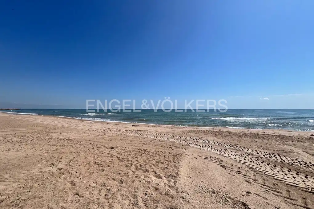 Ático de alquiler en Sueca con Aire acondicionado, Calefacción y Jardín privado