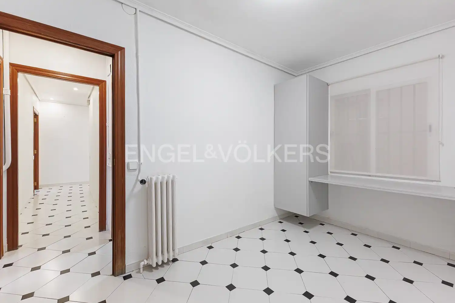 Wohnung zur Miete in Valencia mit Klimaanlage, Heizung und Terrasse