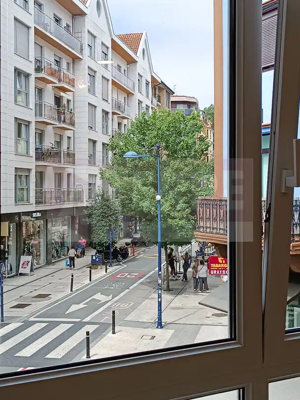 Vista exterior de Pis en venda en Errenteria amb Calefacció i Moblat