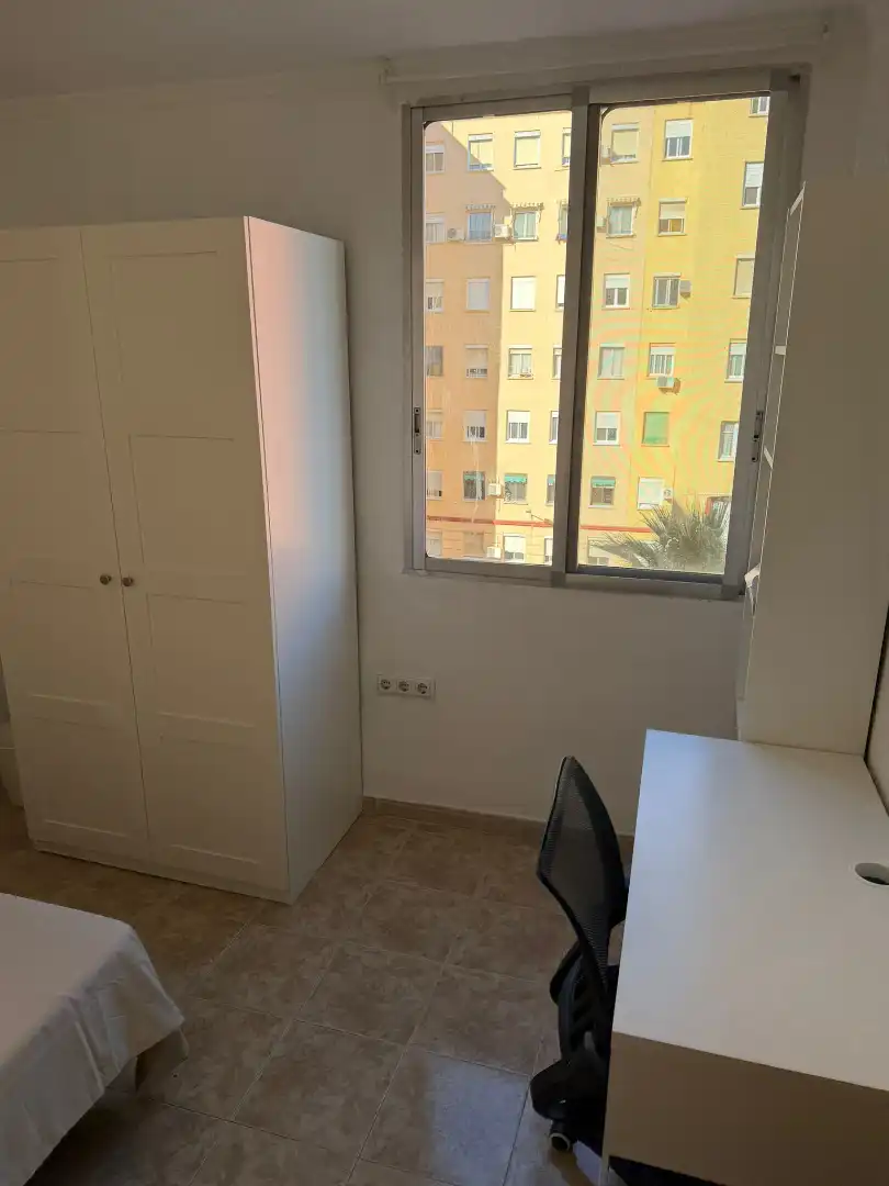Bedroom of Flat for rent in Valencia  with Furnished, Washing machine and Balcony