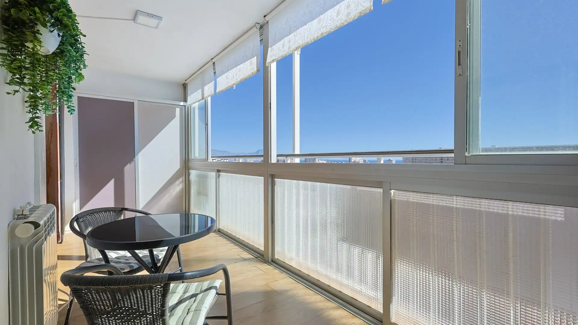 Terrassa de Pis en venda en Alicante / Alacant amb Aire condicionat, Calefacció i Jardí privat