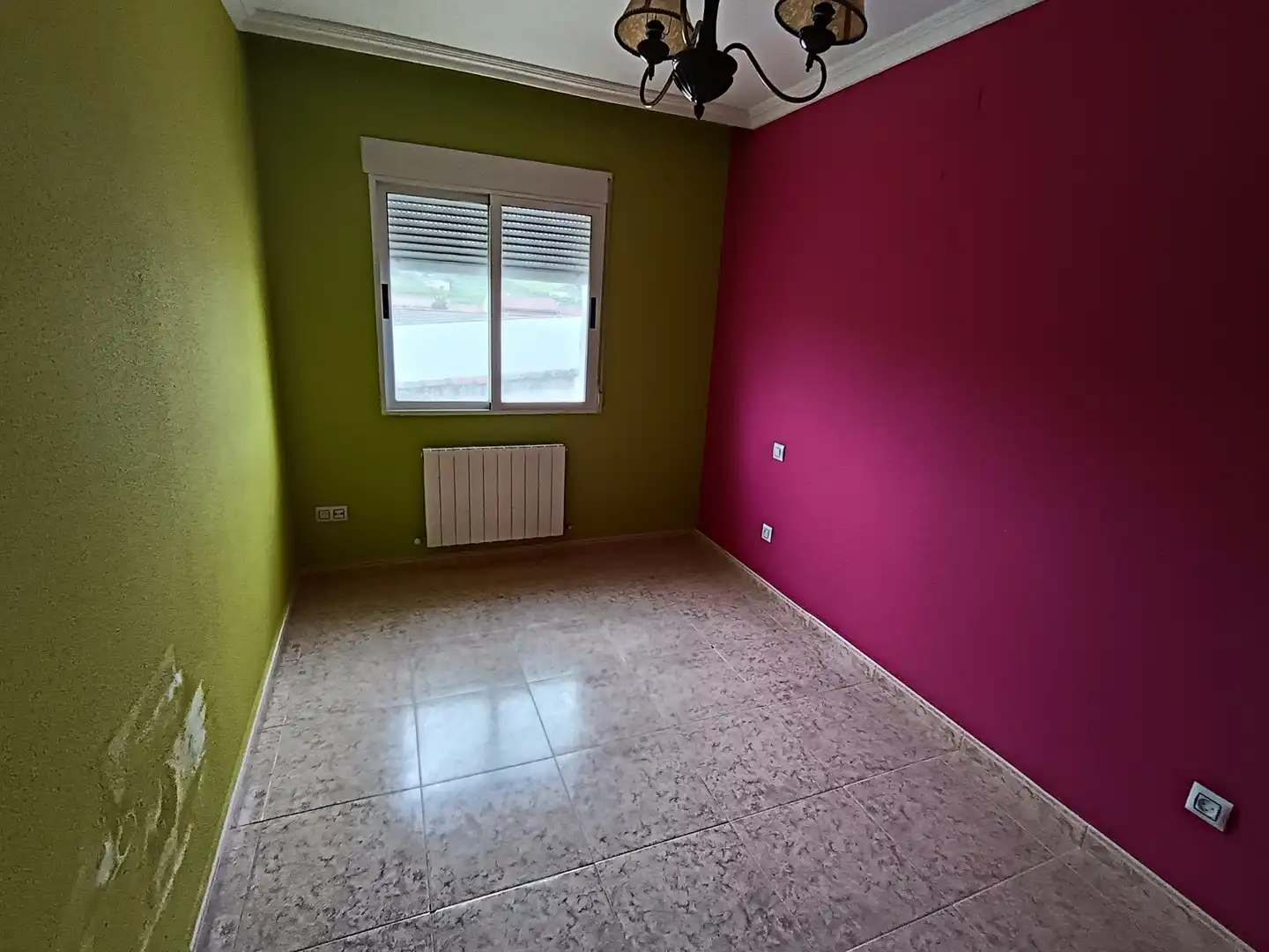 Schlafzimmer von Einfamilien-Reihenhaus zum Verkauf in Alcolea de Calatrava mit Klimaanlage, Heizung und Terrasse