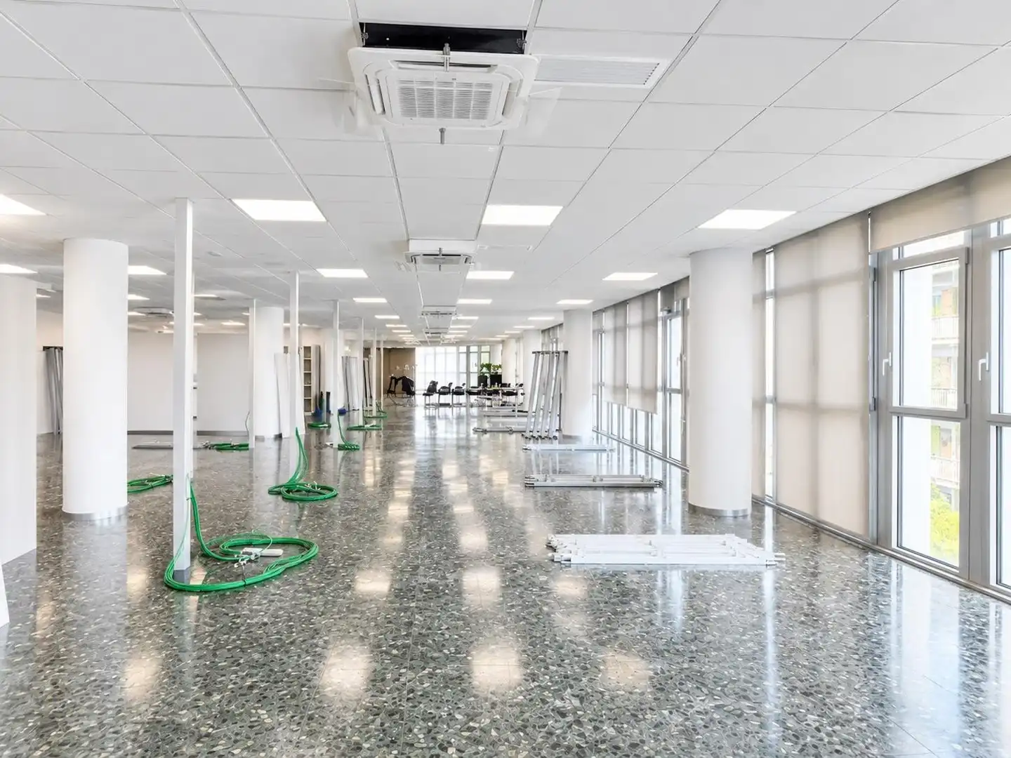 Office space with lift for sale in Carrer Carrer Sicília, imagen 3