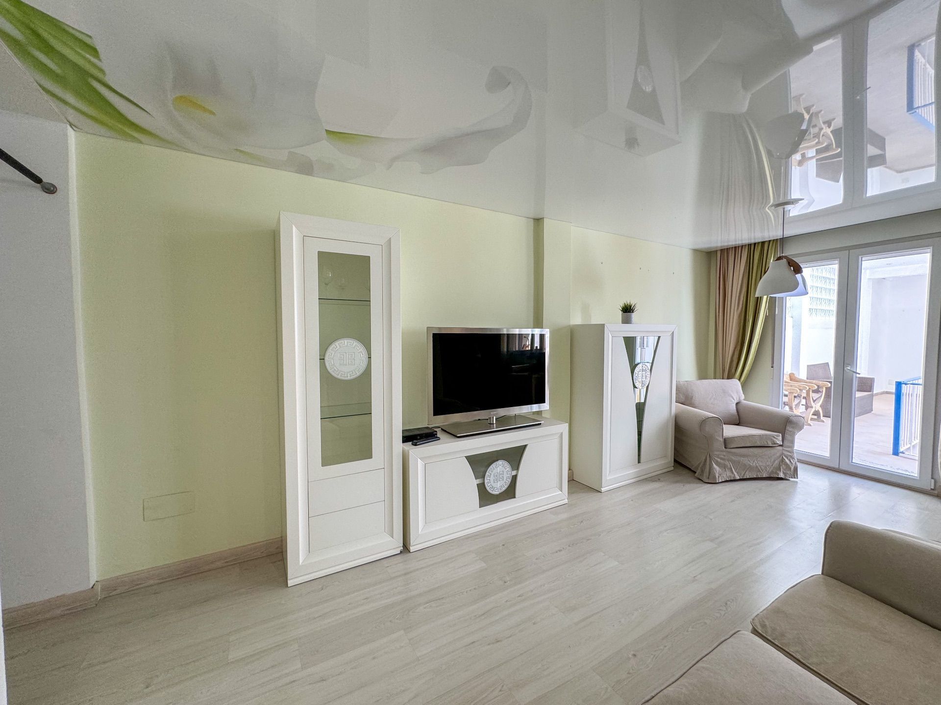 Living room of Flat for sale in Torrevieja  with Air Conditioner, Terrace and Storage room