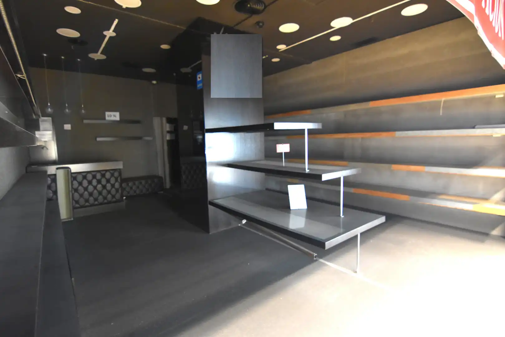 Local comercial en alquiler en Rúa Ramón y Cajal, imagen 4