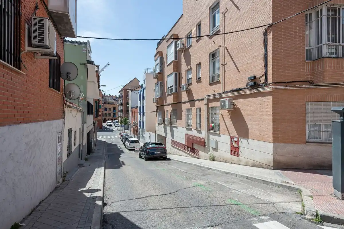 Außenansicht von Maisonette zum Verkauf in Madrid mit Heizung, Terrasse und Balkon