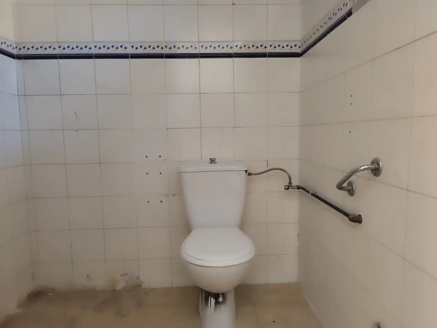 Badezimmer von Geschaftsraum zur Miete in Murcia
