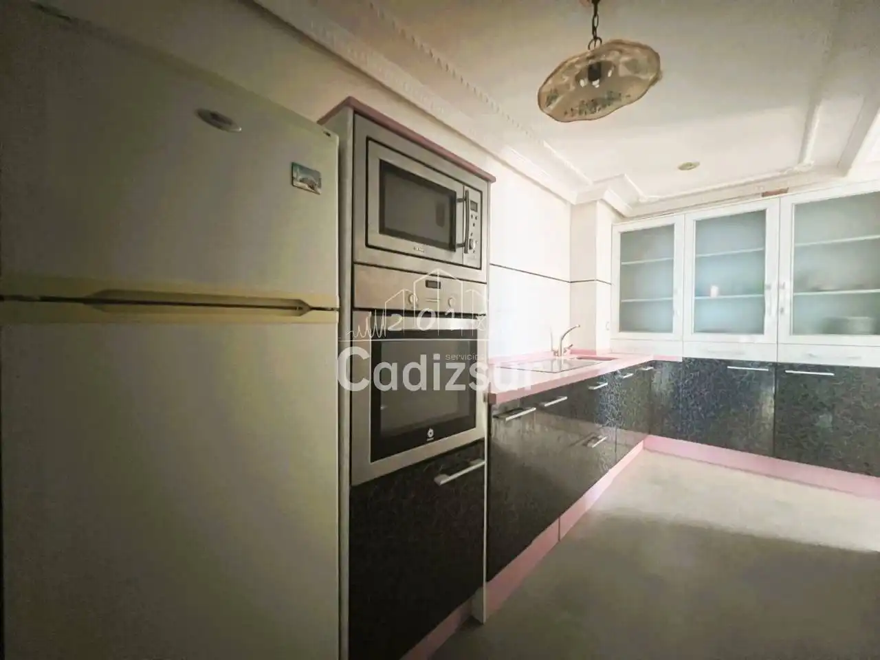 Cocina de Piso en venta en Cádiz con Terraza