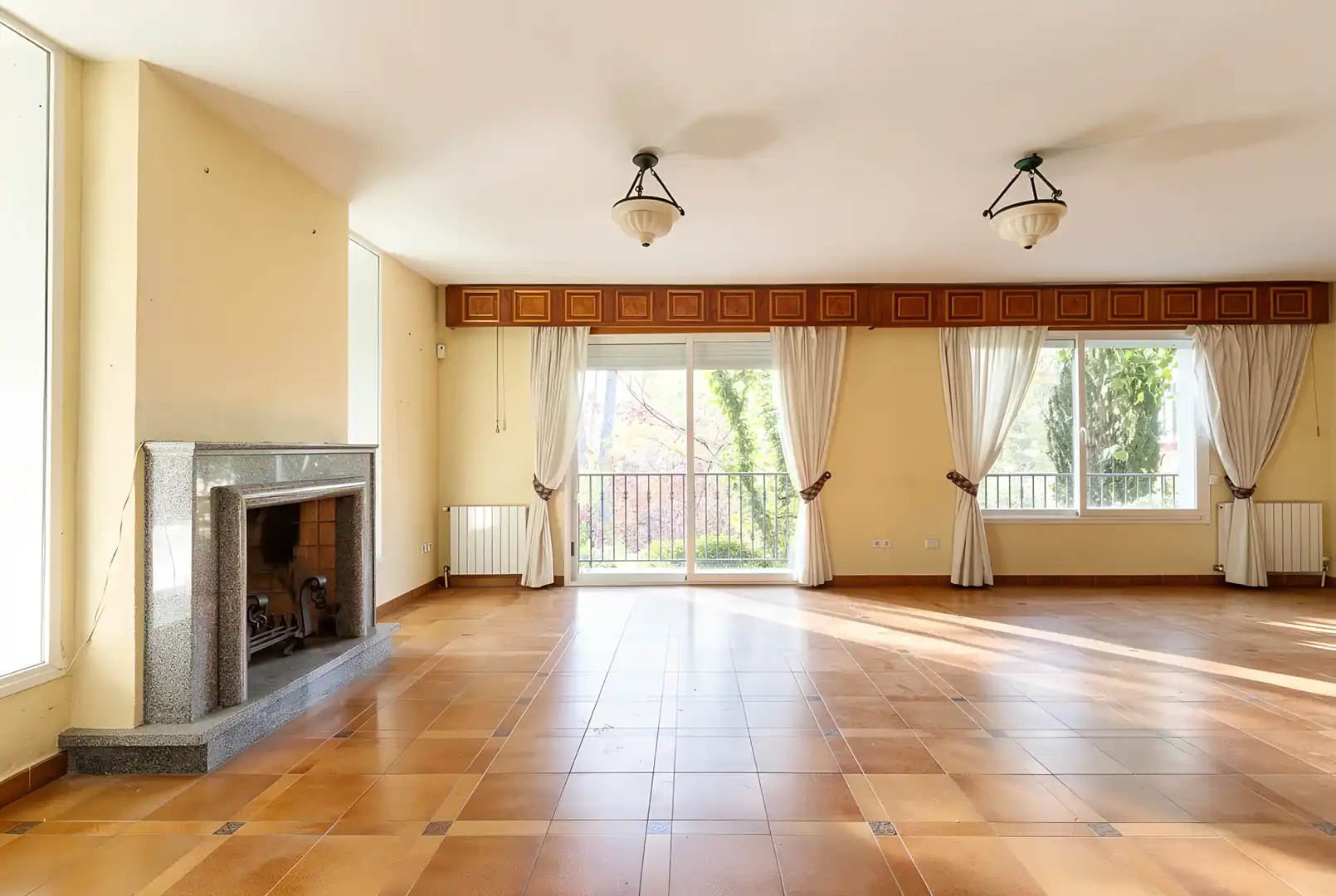 Living room of Houses for sale in San Lorenzo de El Escorial  with Heating, Private garden and Terrace