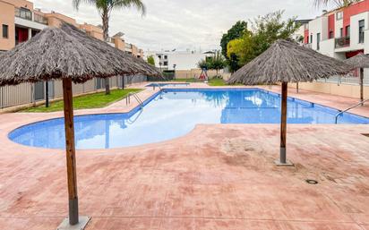 Piscina de Casa adosada en venda en San Antonio de Benagéber amb Aire condicionat i Terrassa