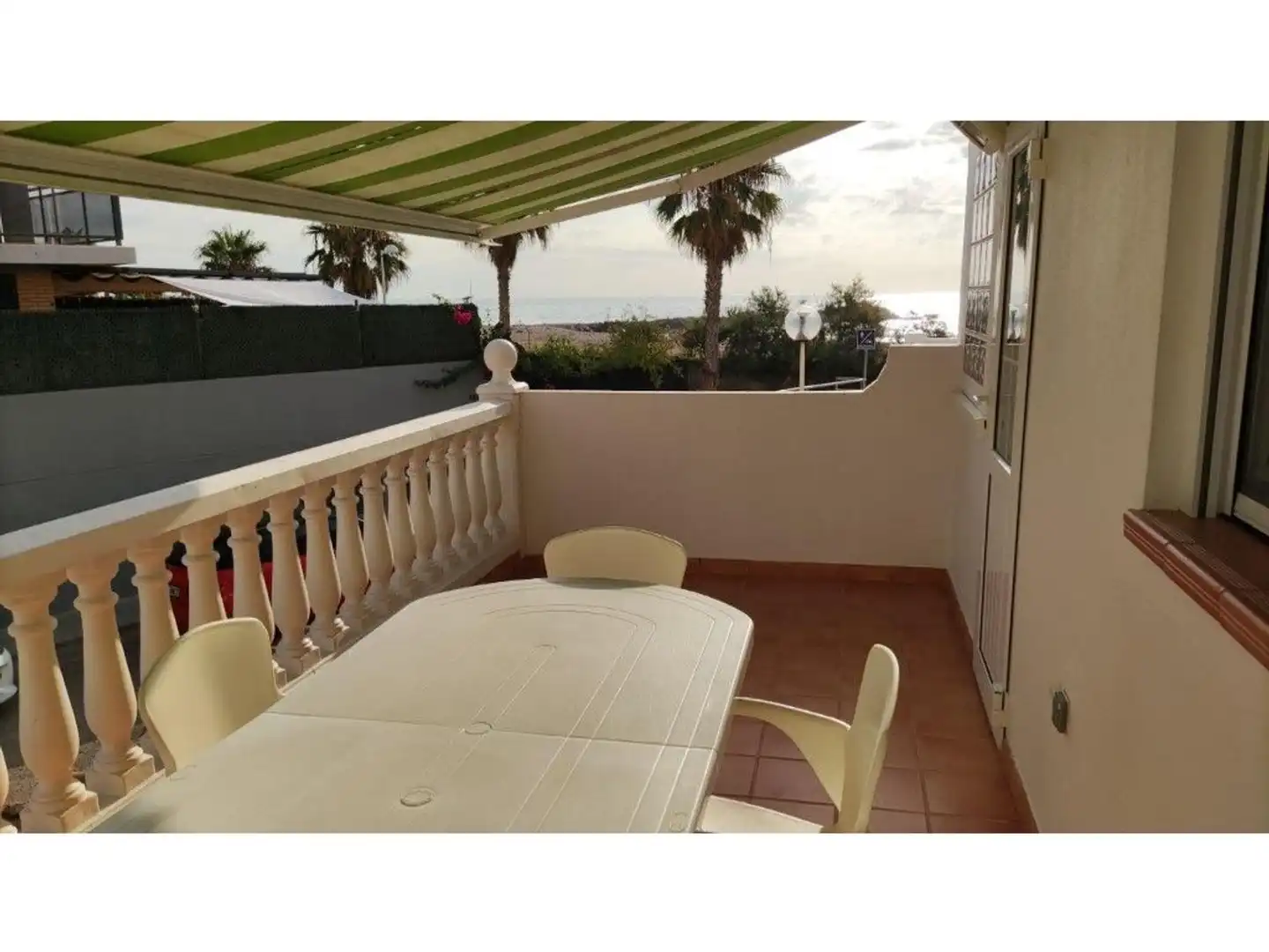 Terraza de Casa adosada en venta en El Puig de Santa Maria con Aire acondicionado, Calefacción y Jardín privado