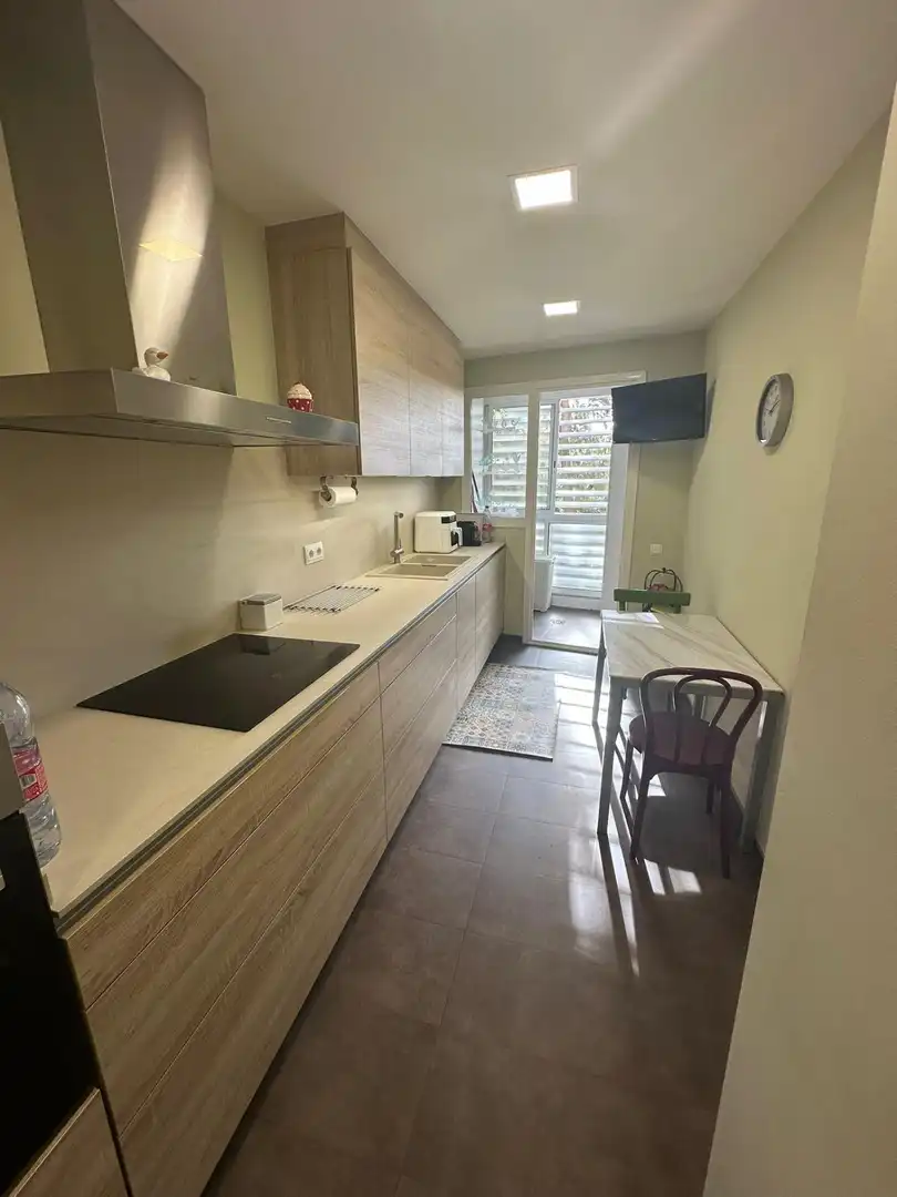 Cocina de Piso en venta en Cornellà de Llobregat con Calefacción, Jardín privado y Balcón