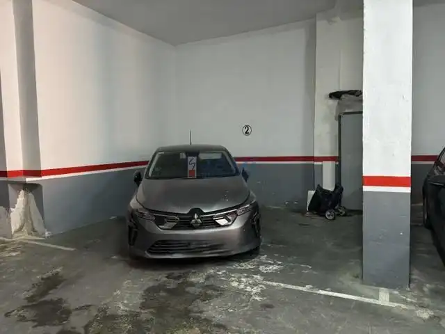 Parking de Piso en venta en Valdepeñas con Calefacción y Trastero