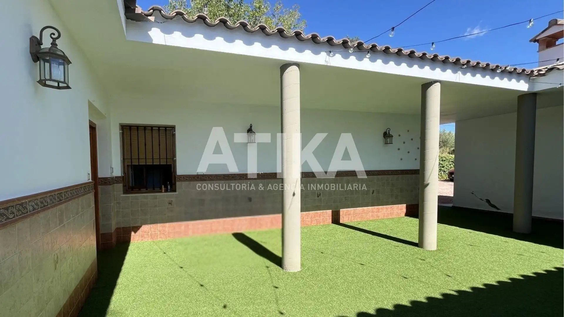 Garden of Houses for sale in Ontinyent  with Air Conditioner, Private garden and Parquet flooring