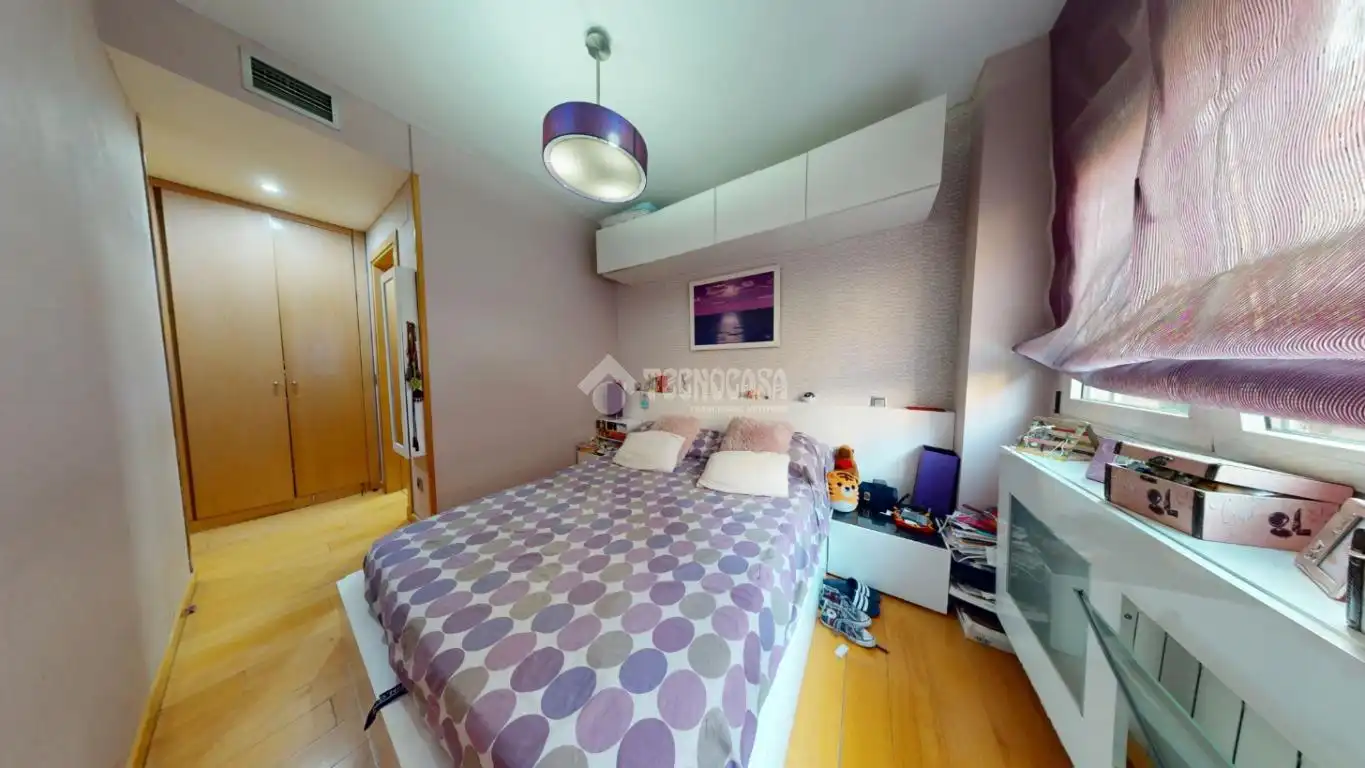 Bedroom of Flat for sale in Madrid  with Air Conditioner, Heating and Storage room