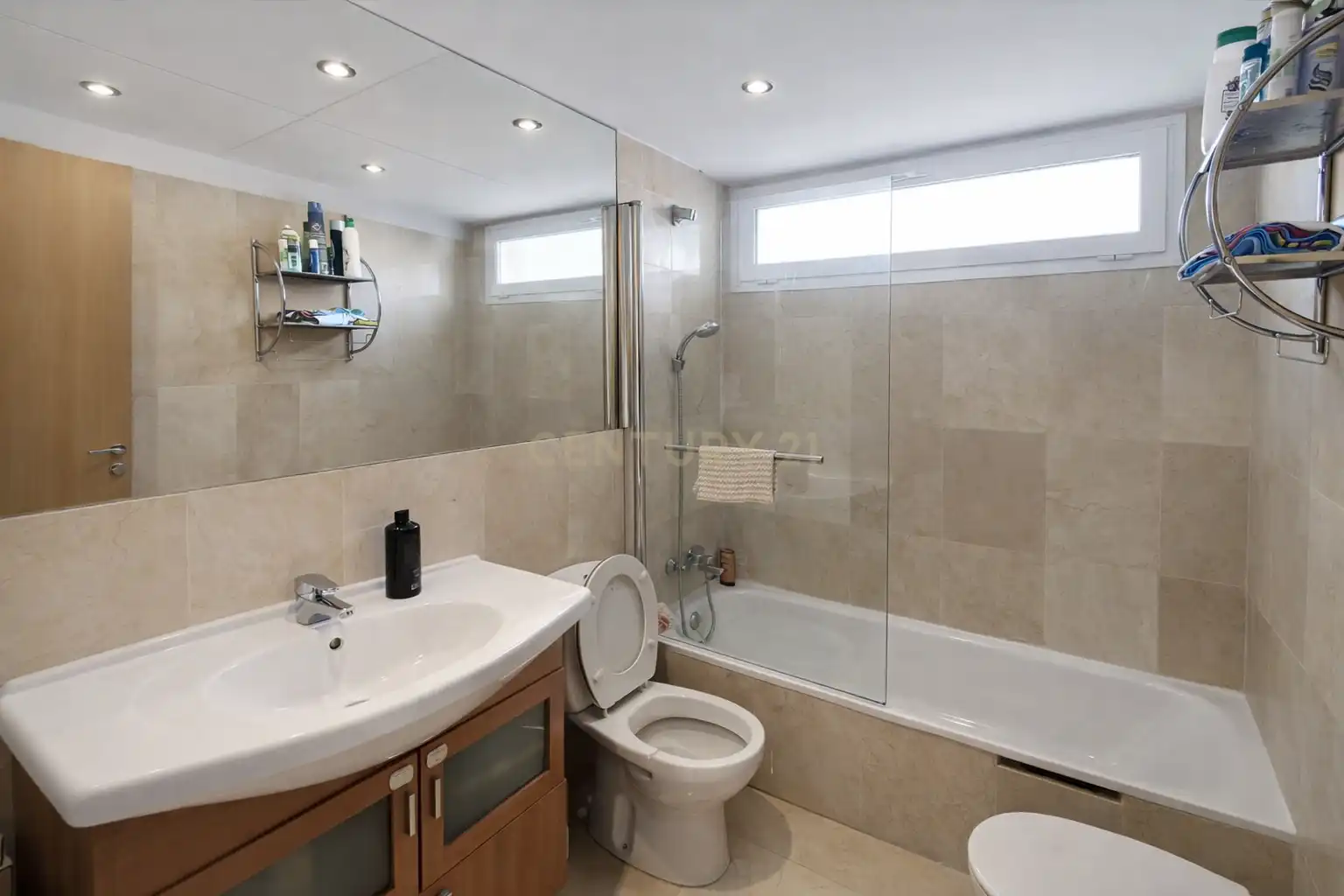 Baño de Casa adosada en venta en La Nucia con Aire acondicionado, Trastero y Horno