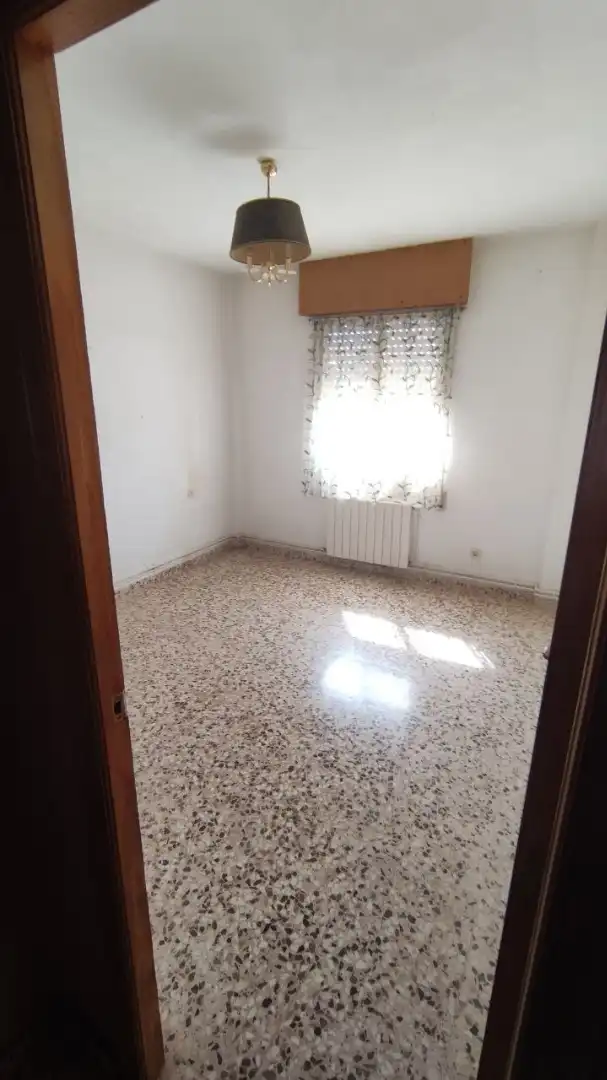 Habitación de Piso en venta en La Gineta con Calefacción y Balcón