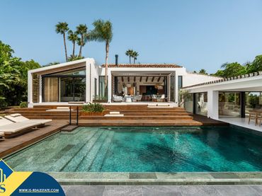 Villa mit Pool zum Verkauf in Nueva Andalucía