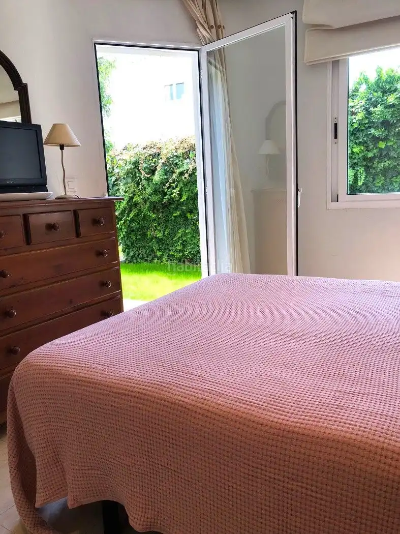 Apartament amb piscina de lloguer a Carrer Gèvova 3, imagen 8