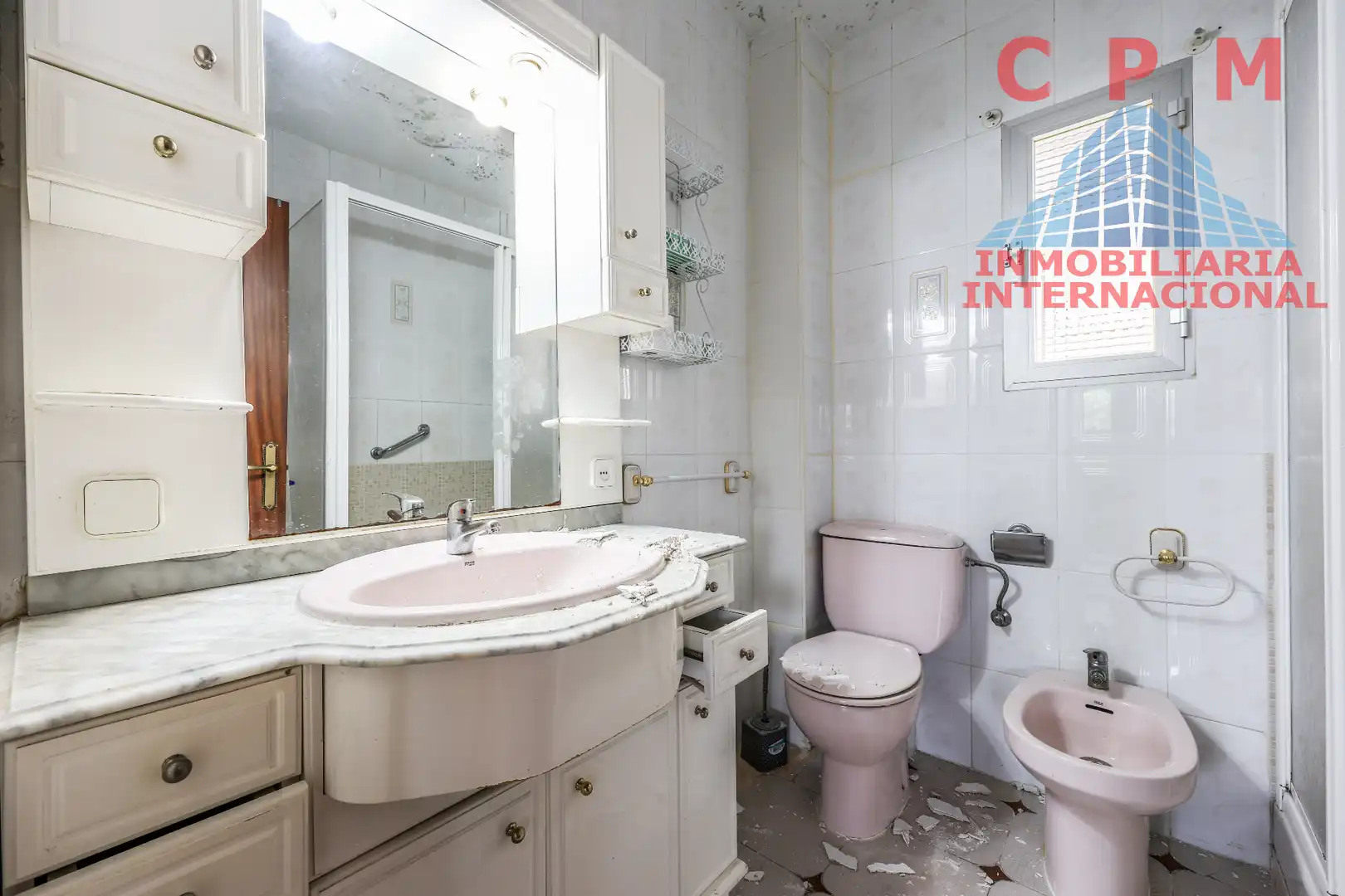 Baño de Piso en venta en Parla con Aire acondicionado, Calefacción y Terraza