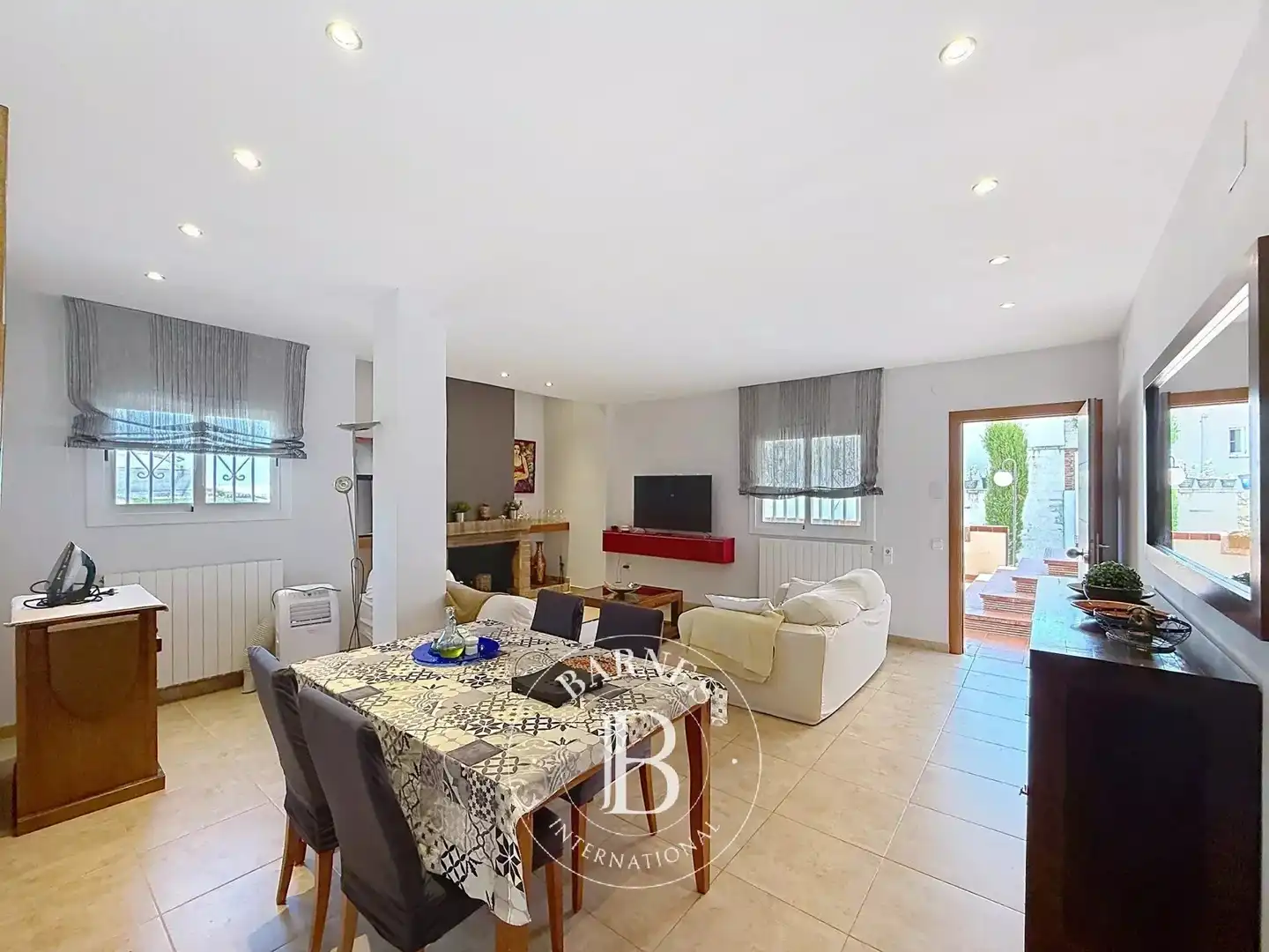 Living room of Houses for sale in Cabrils  with Air Conditioner, Heating and Terrace