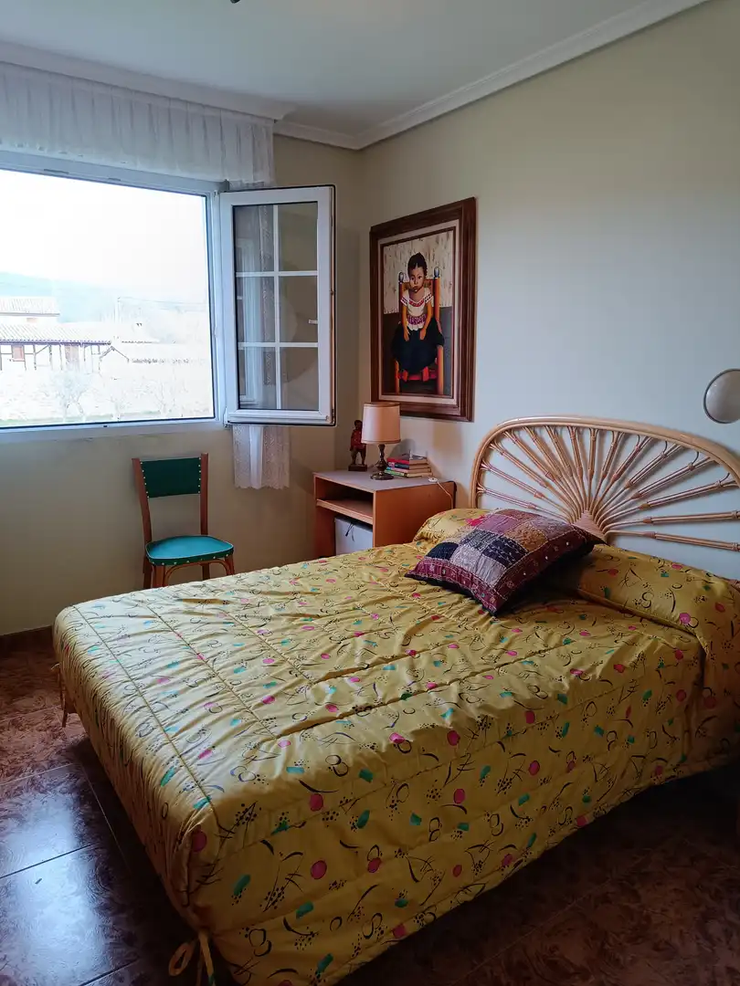 Dormitori de Casa o xalet en venda en Aguilar de Campoo amb Calefacció i Terrassa