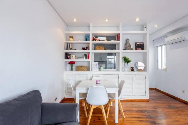 Piso en Venta en Carrer d'Almoines en Nou Moles