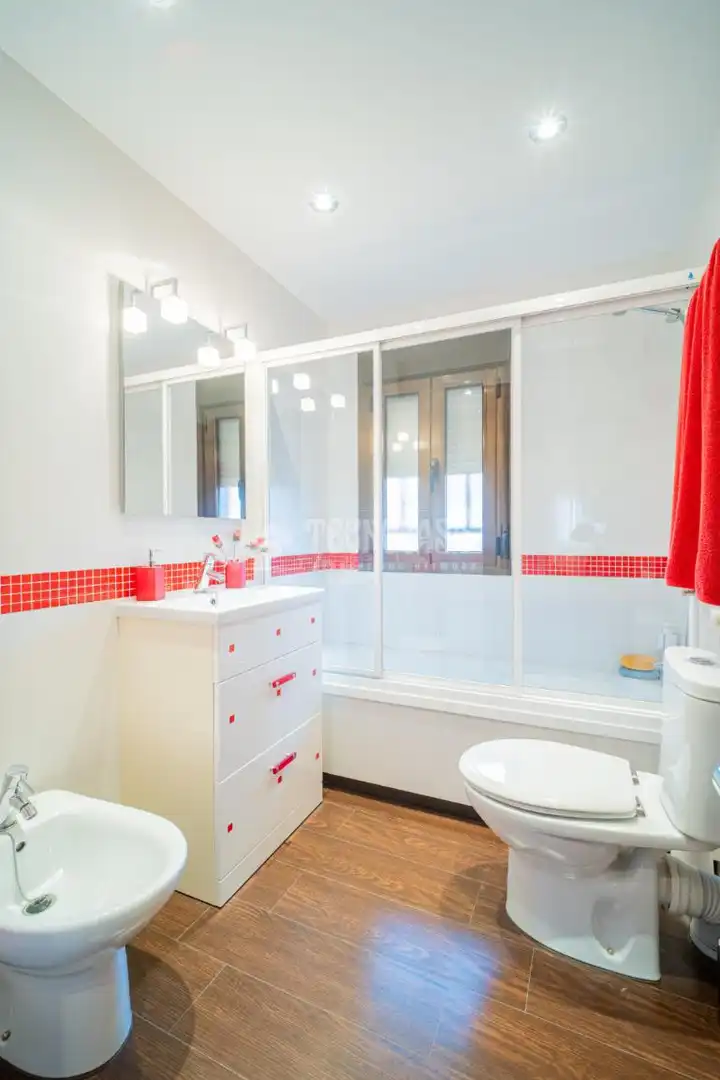 Baño de Casa adosada en venta en Arganda del Rey con Aire acondicionado y Amueblado
