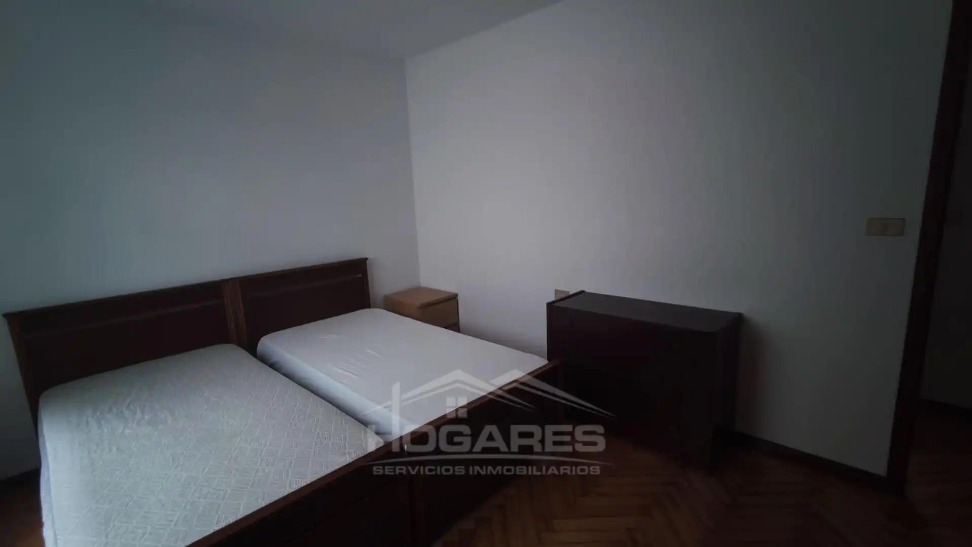 Habitación de Piso en venta en Vigo  con Parquet, Trastero y Balcón