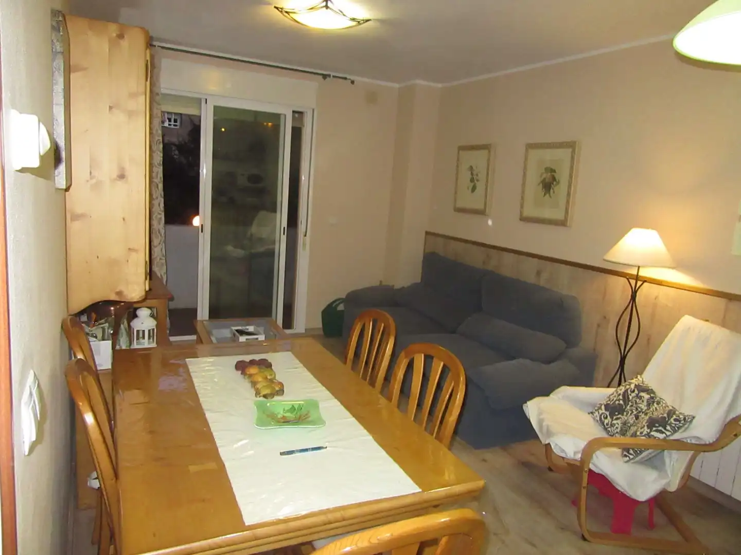 Sala d'estar de Apartament en venda en Sabiñánigo amb Calefacció, Terrassa i Traster
