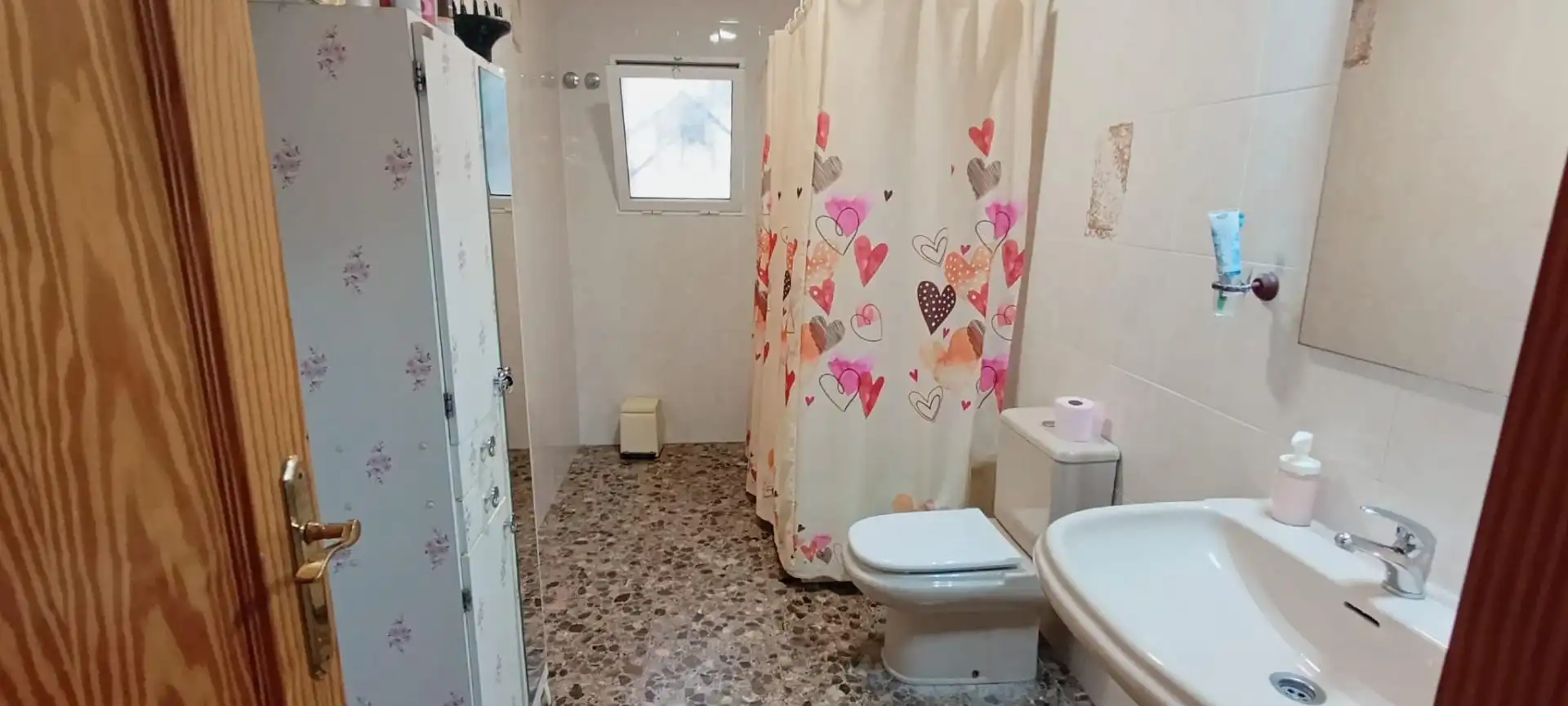 Bany de Casa o xalet en venda en Elche / Elx amb Jardí privat, Terrassa i Traster