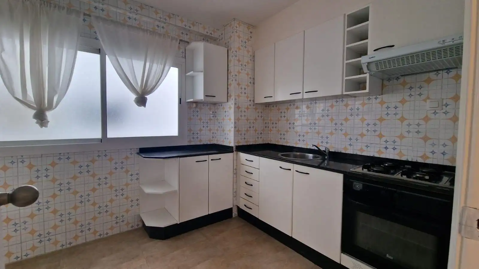 Kitchen of Flat for rent in Mislata  with Air Conditioner