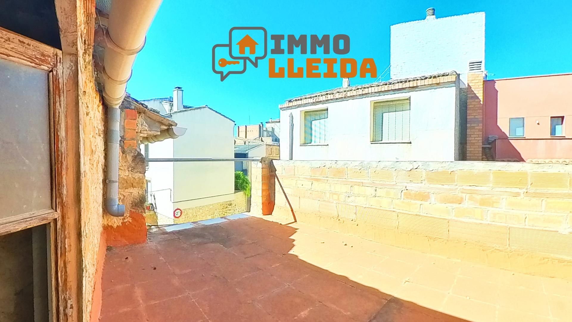 Vista exterior de Casa adosada en venda en La Granadella amb Jardí privat, Terrassa i Traster