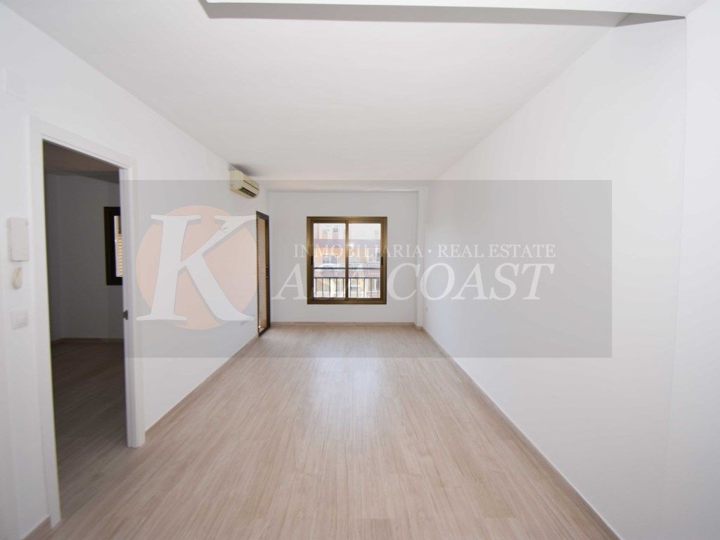 Bedroom of Flat for sale in Fuengirola  with Air Conditioner, Private garden and Terrace