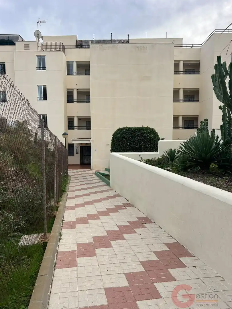 Vista exterior de Piso en venta en Rincón de la Victoria con Aire acondicionado, Terraza y Piscina comunitaria