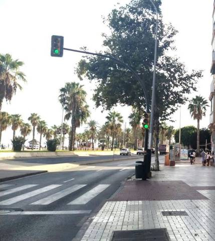 Local comercial en Venta en Parque Ayala - Jardín de la Abadía - Huelín