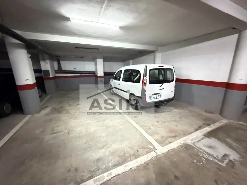 Parkplatz von Garage zum Verkauf in Alzira