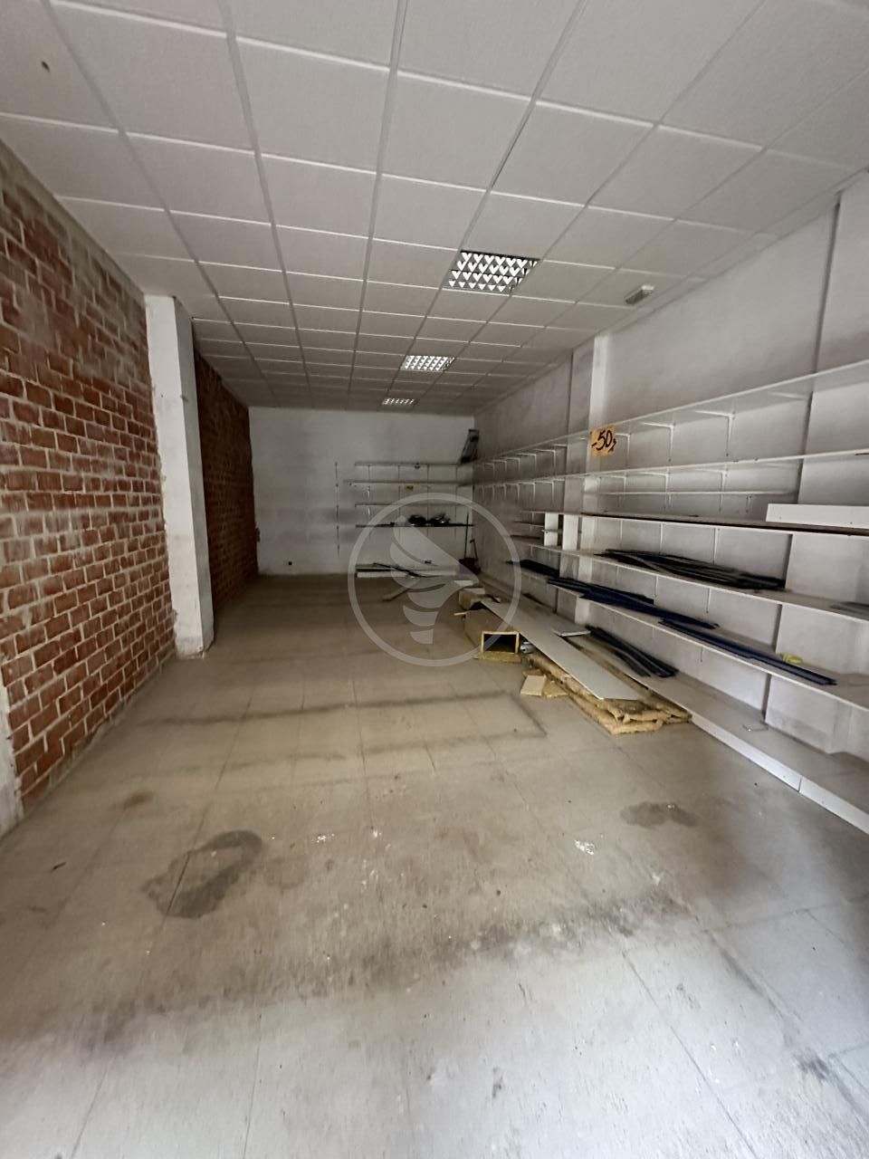 Premises for sale in Linares