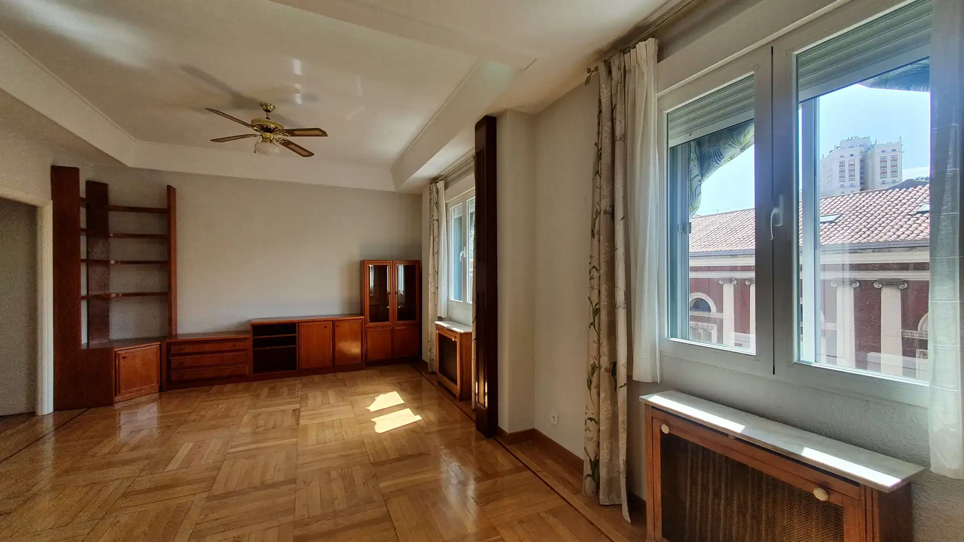 Flat for rent in Calle de San Bernardo, Universidad - Malasaña