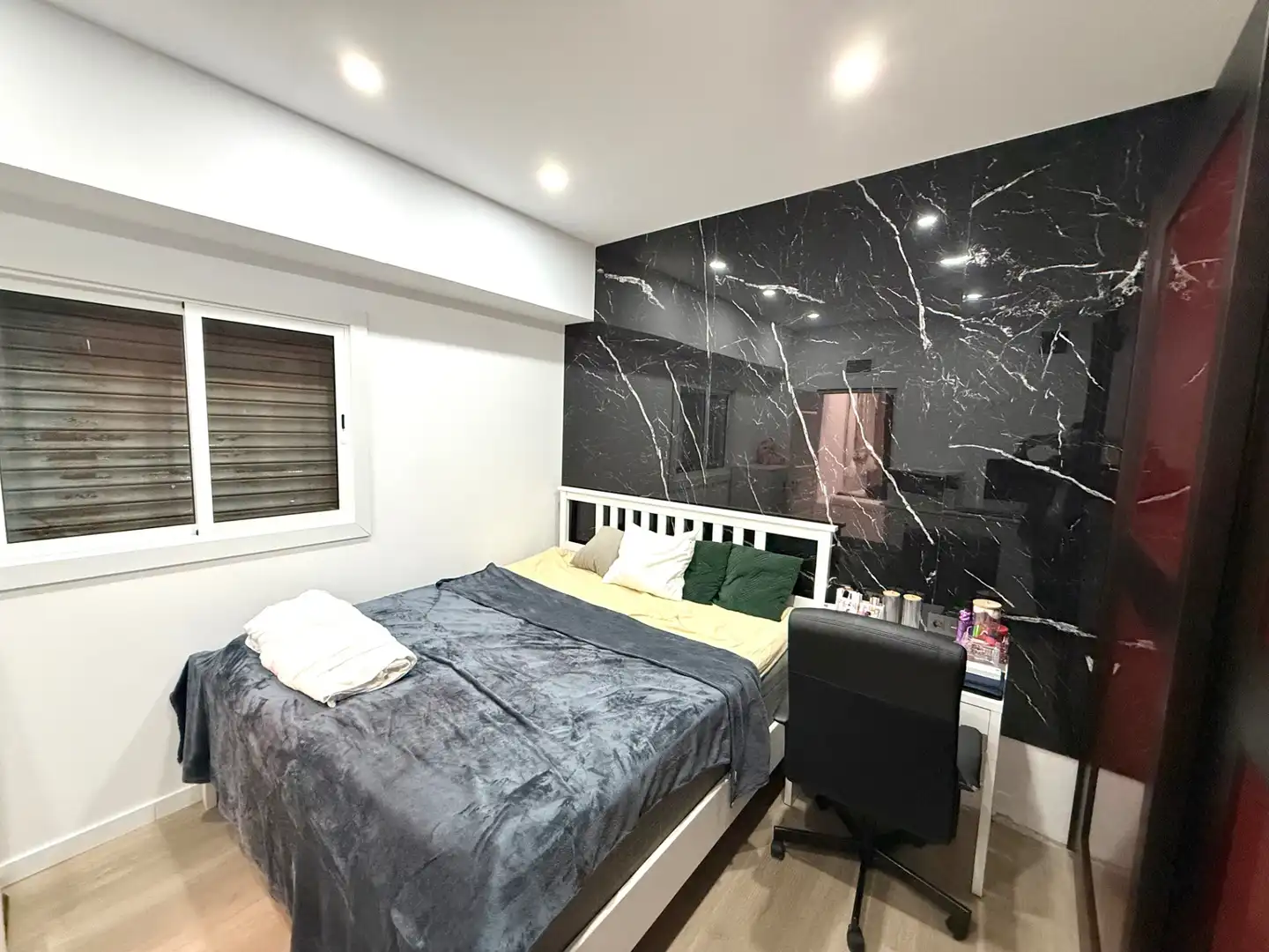Schlafzimmer von Geschaftsraum zum Verkauf in Barcelona mit Klimaanlage und Heizung