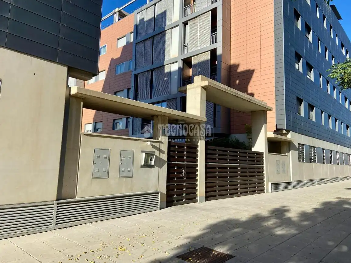Außenansicht von Garage zum Verkauf in Armilla