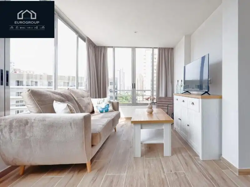 Sala de estar de Apartamento de alquiler en Benidorm con Calefacción, Jardín privado y Amueblado