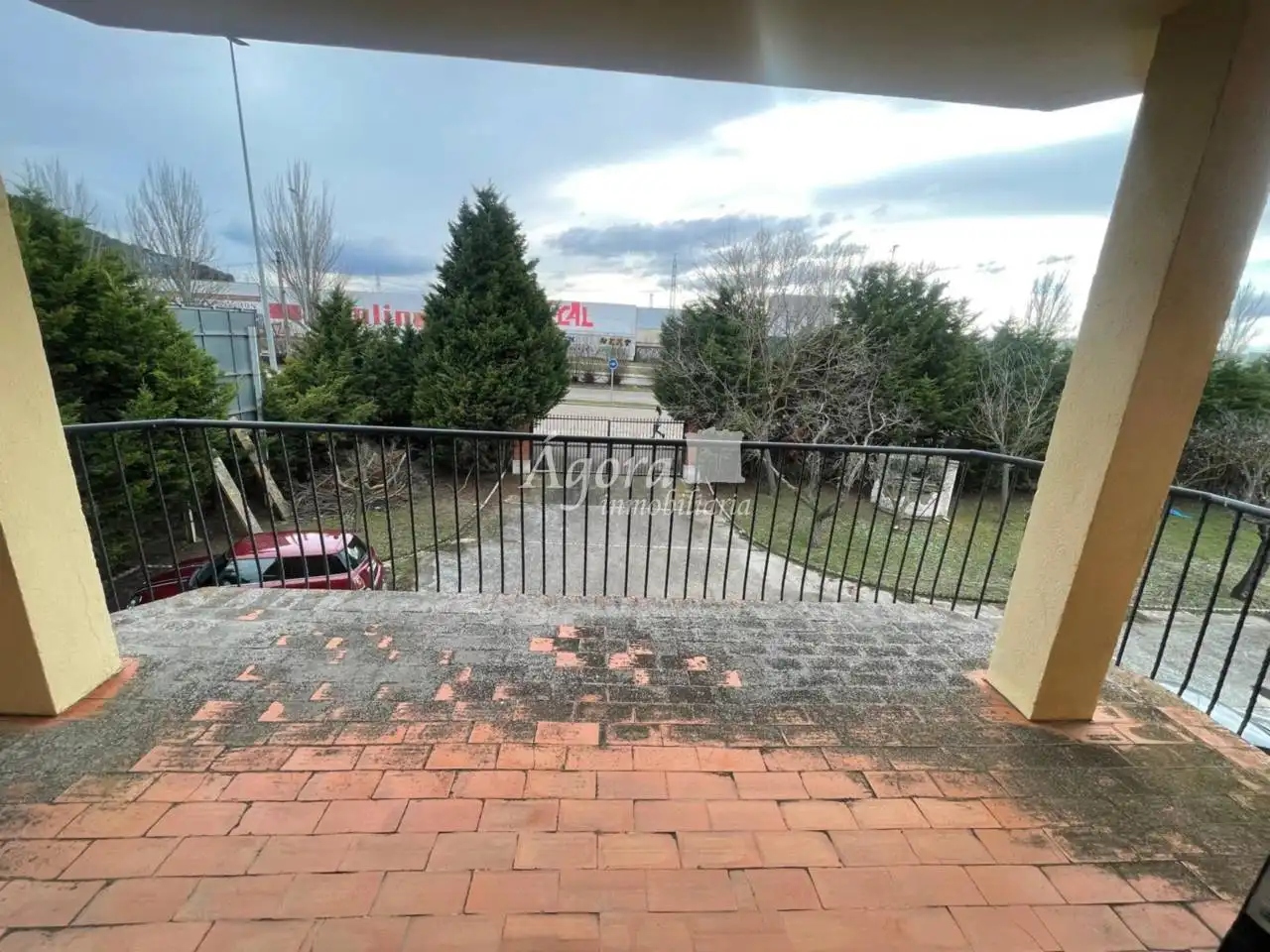 Terrassa de Casa o xalet en venda en Valladolid amb Calefacció, Jardí privat i Terrassa