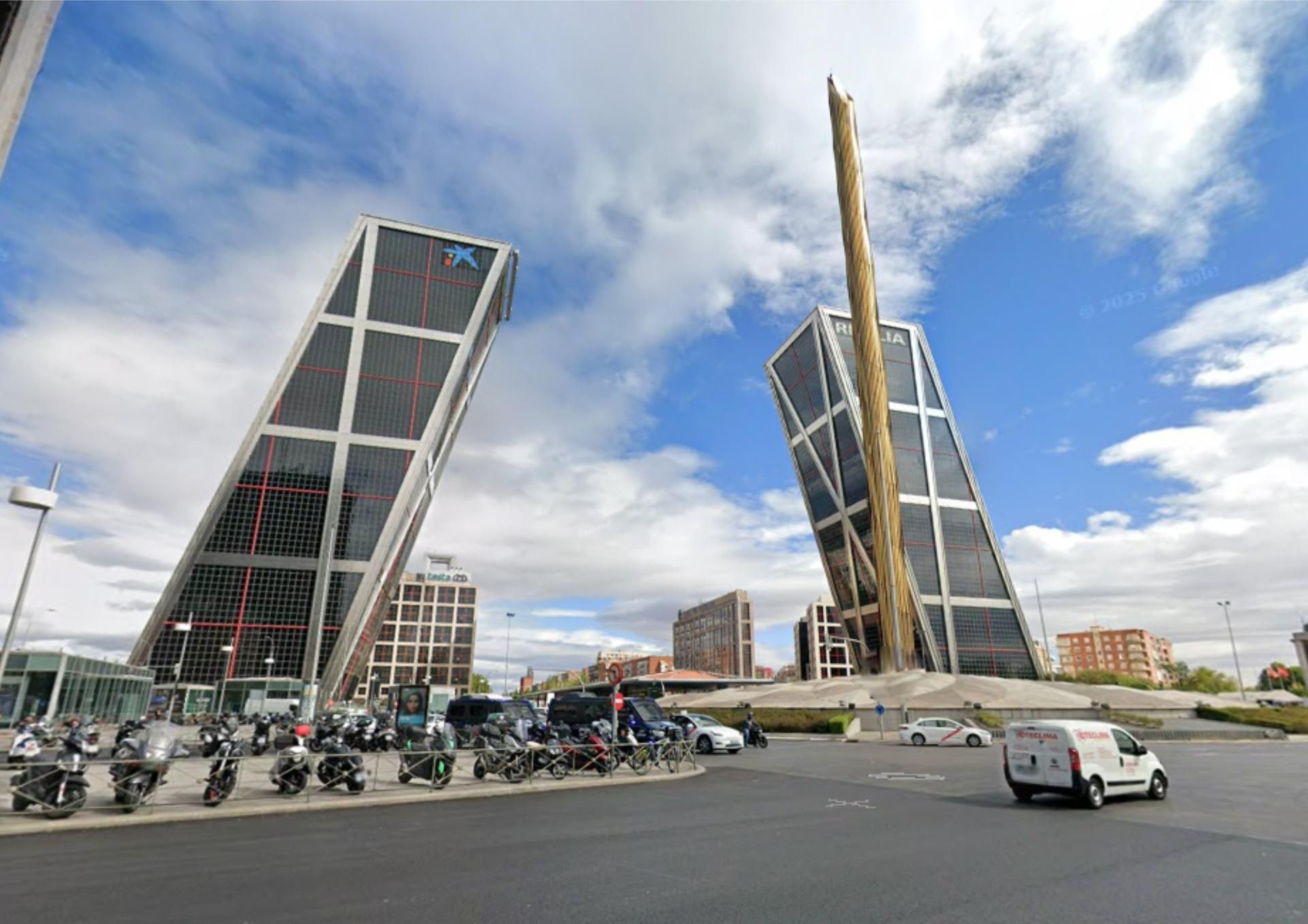 Exterior view of Garage for sale in  Madrid Capital