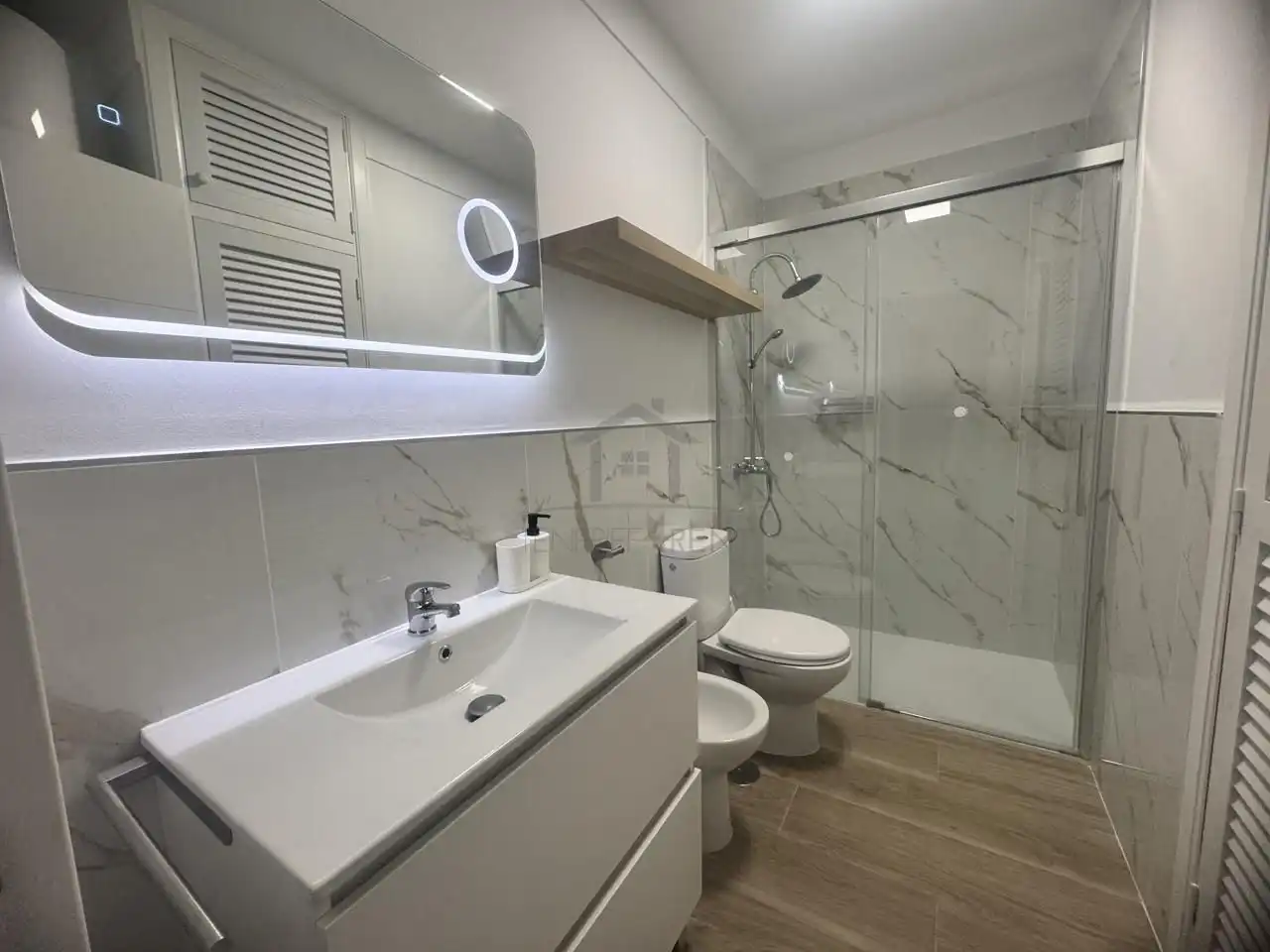 Bathroom of Apartments for rent in Arona  with Air Conditioner, Terrace and Furnished