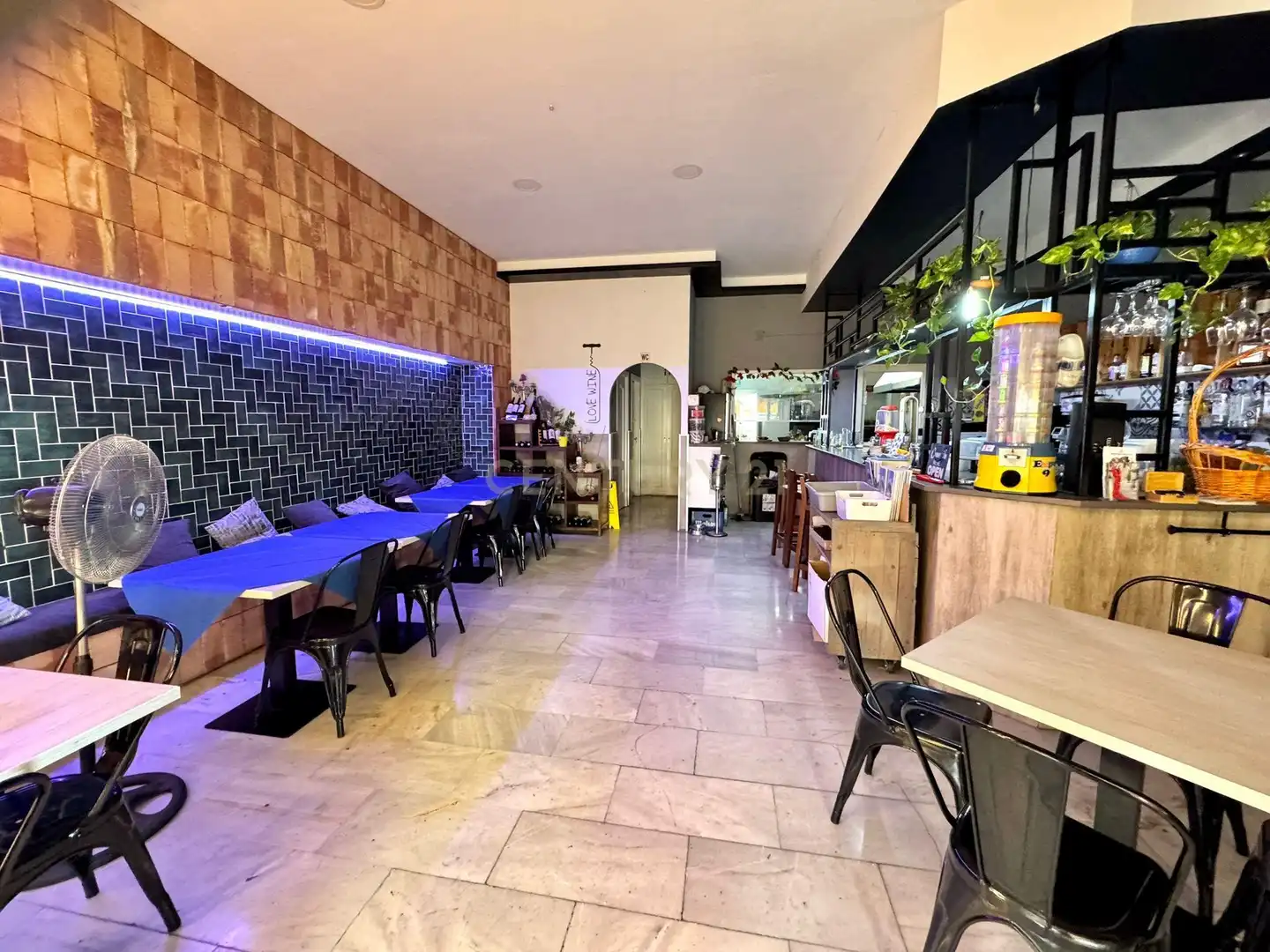 Local comercial en traspaso en Avenida Gamonal, Benalmádena, Spain, imagen 3