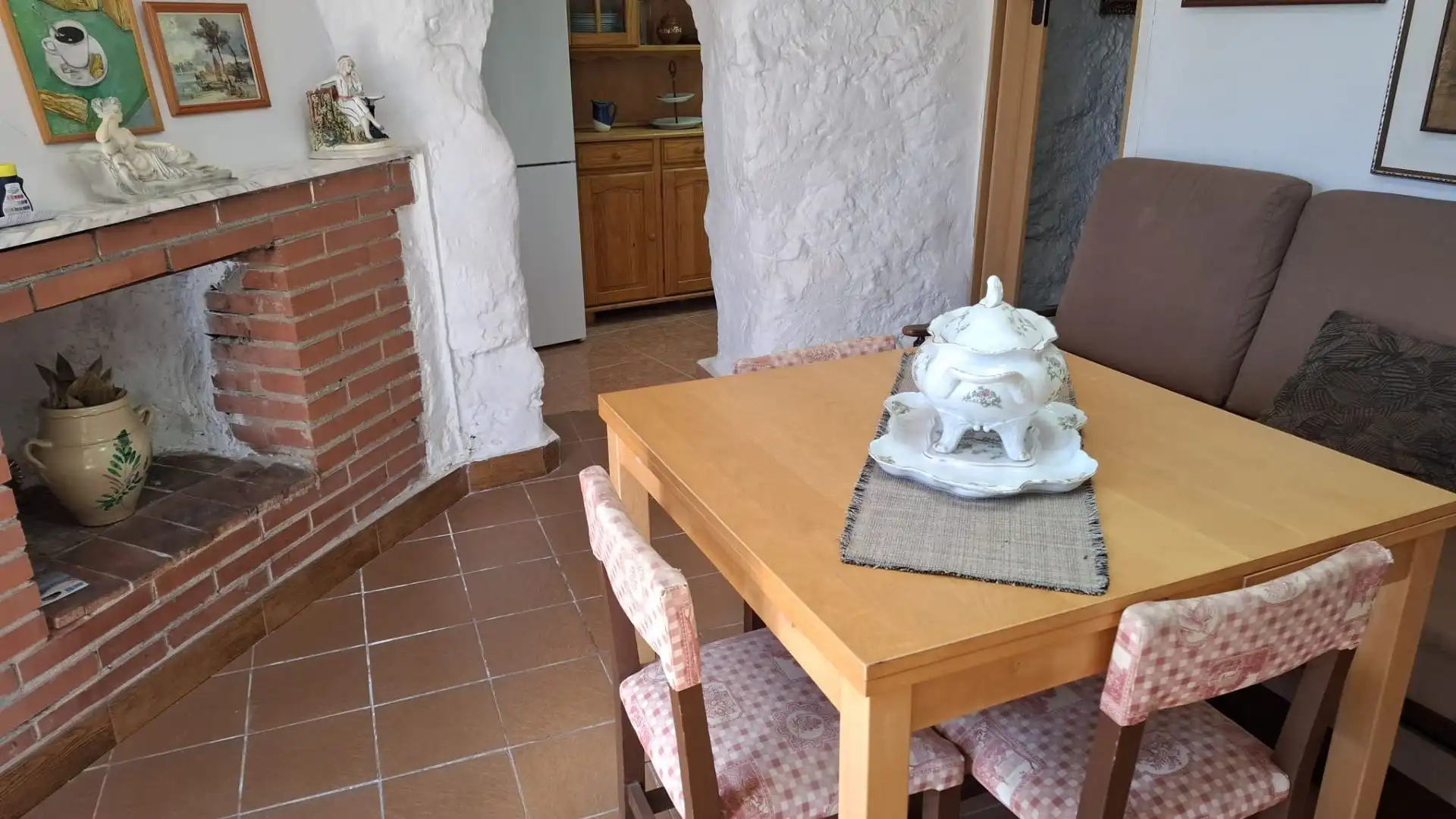 Menjador de Casa o xalet en venda en Cervelló amb Calefacció, Terrassa i Piscina